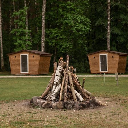 Camping & Camper Place Pasvalys ภายนอก รูปภาพ