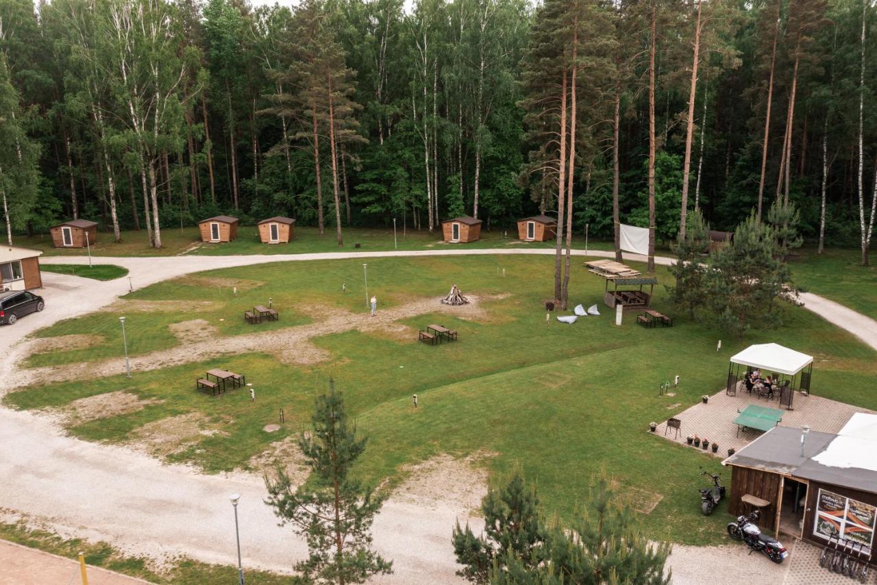 Camping & Camper Place Pasvalys ภายนอก รูปภาพ