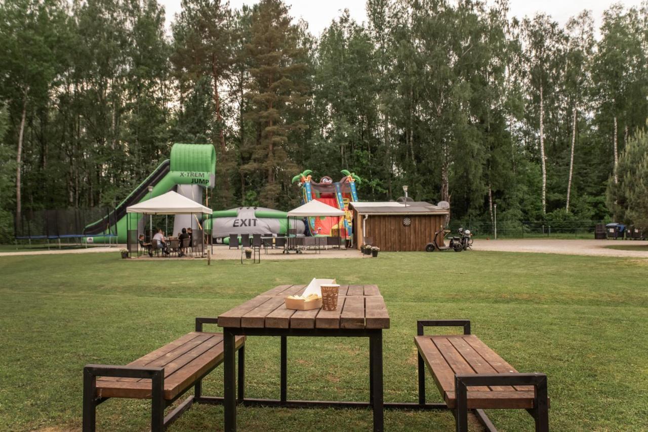 Camping & Camper Place Pasvalys ภายนอก รูปภาพ