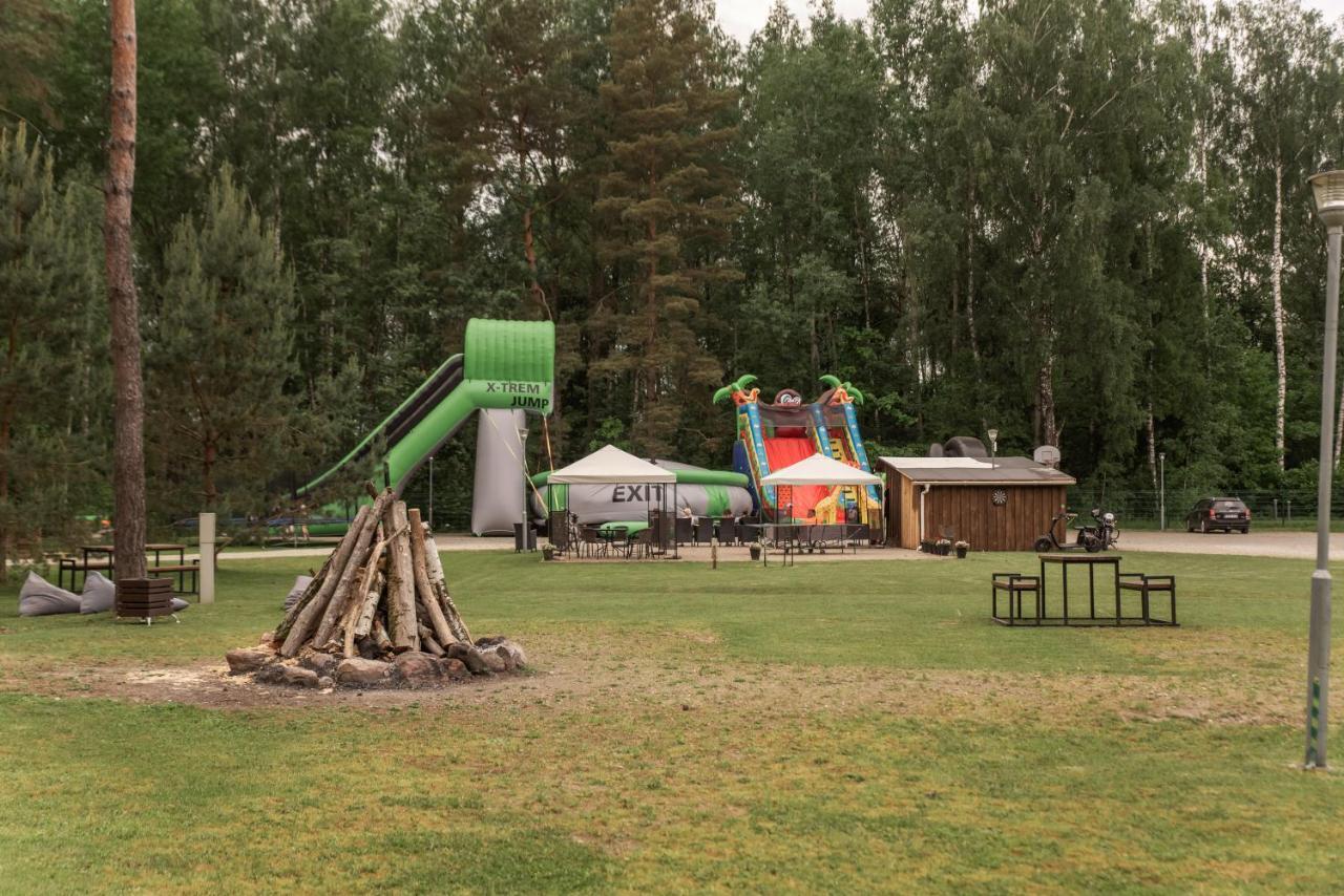 Camping & Camper Place Pasvalys ภายนอก รูปภาพ